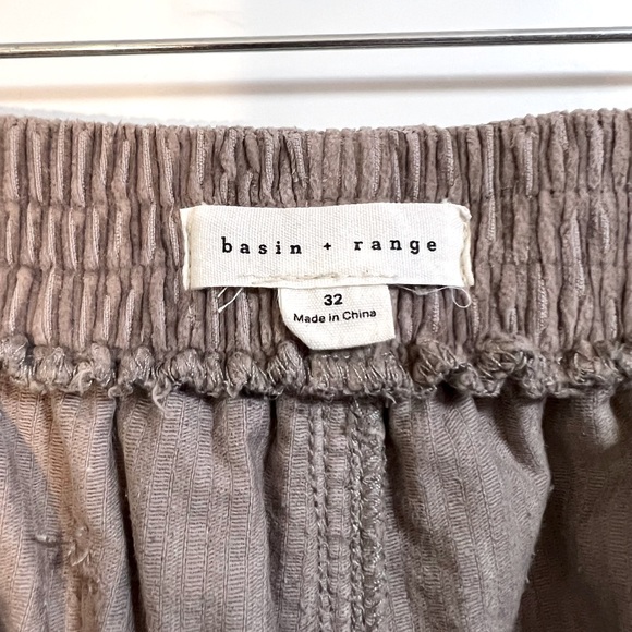 🤎 Basin + Range Brown Corduroy Shorts - RUNS LARGE - Picture 4 of 11